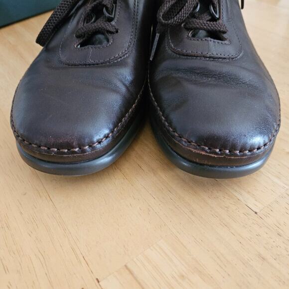 SAS Traveler Athletic Lace Up Shoe - Dark Brown - sz 9M - Missing insoles - Picture 3 of 10